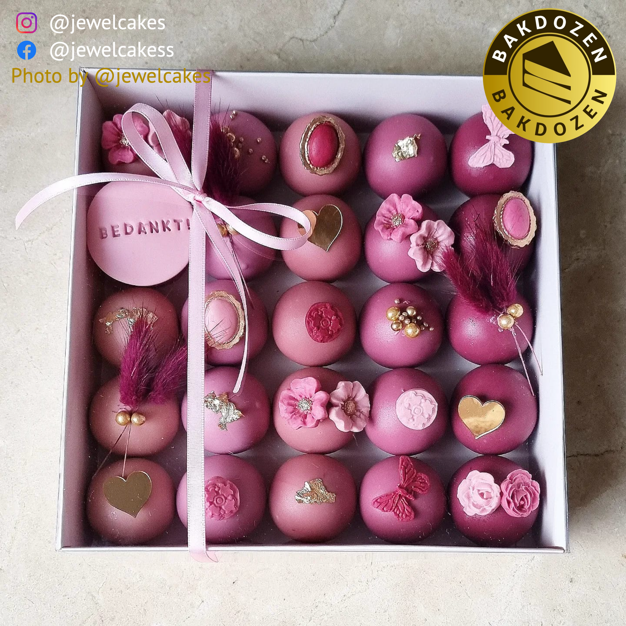 White Sweetbox with Transparent Lid